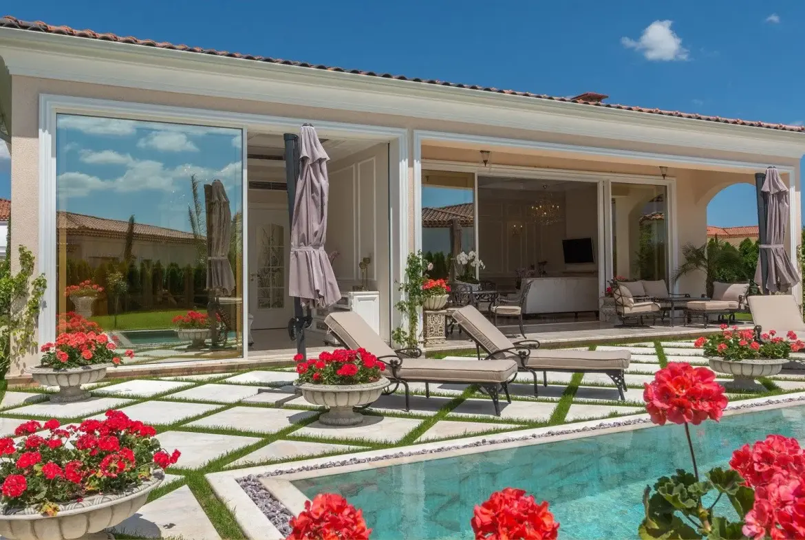 Luxurious villa with pool in Sunny Beach for sale