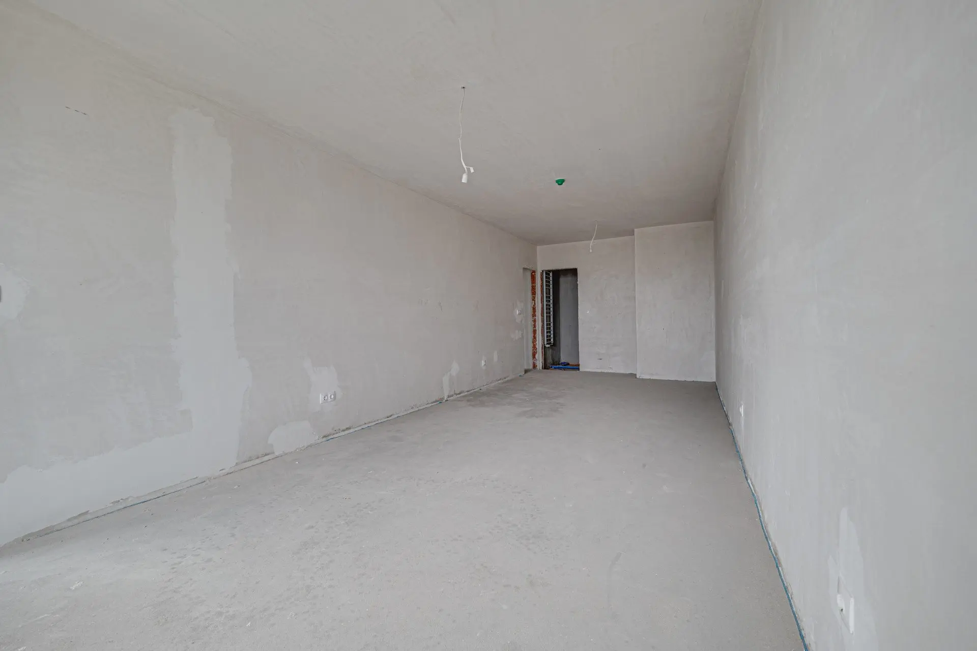 Three bedroom apartment in a luxury building next to Paradise Mall