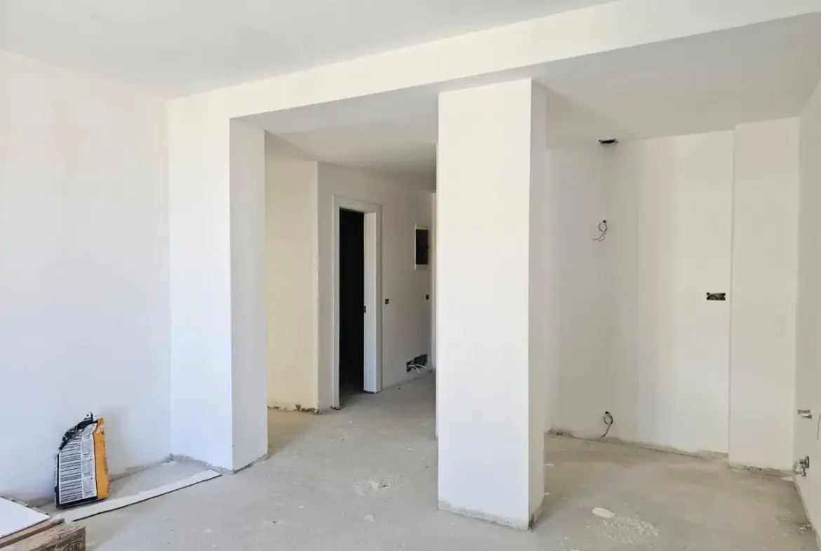 First Line Apartment For Sale In Saranda Albania