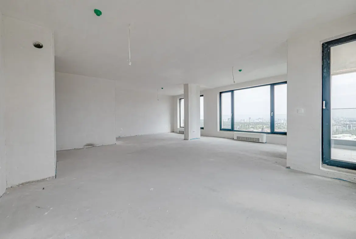Three bedroom apartment in a luxury building next to Paradise Mall