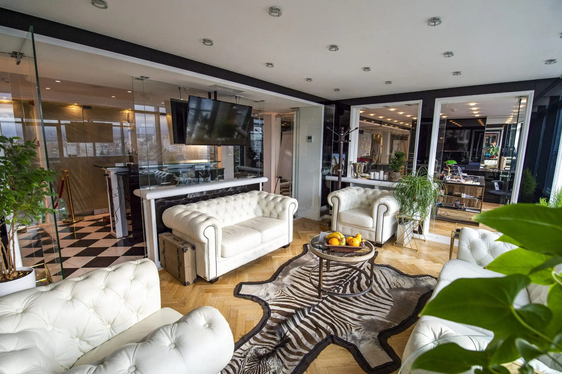 89069e2437138c083eaad41767107e5a Spacious floor of a business building located in Hadji Dimitar district