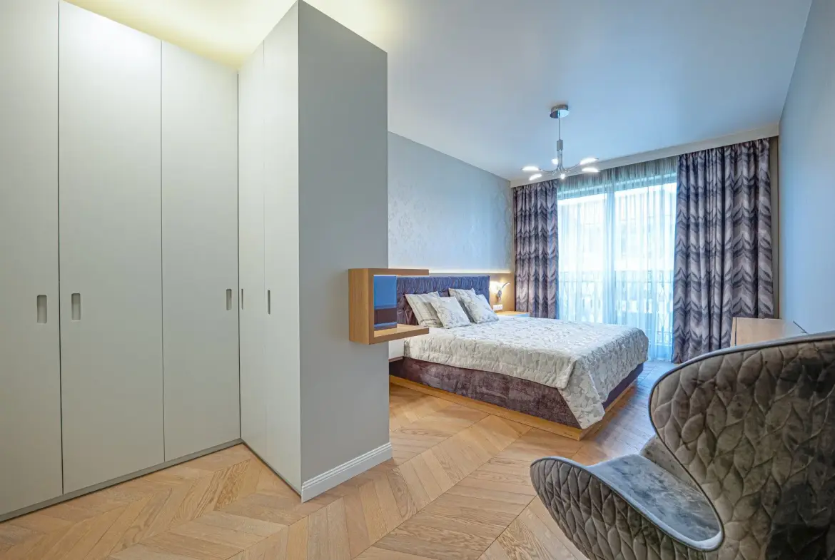 Elegant two-bedroom residence with a contemporary interior in a prestigious building