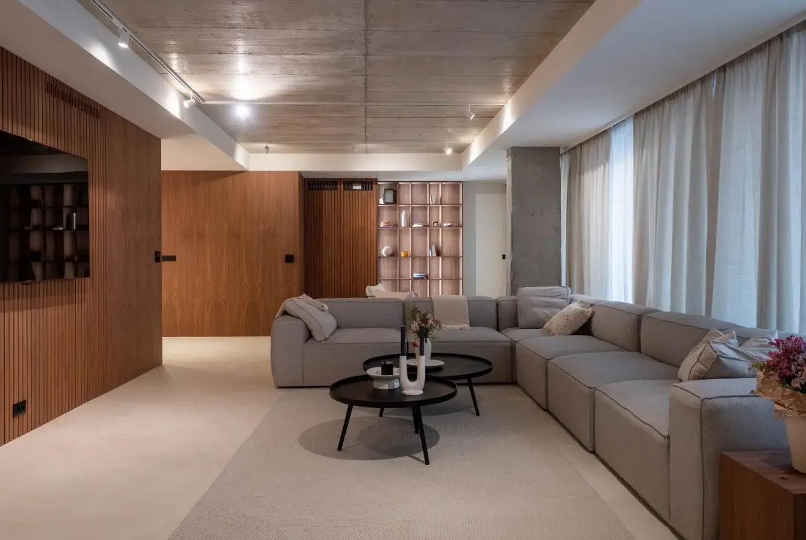 Penthouse with an infinity pool and a view of Marina Port Sozopol
