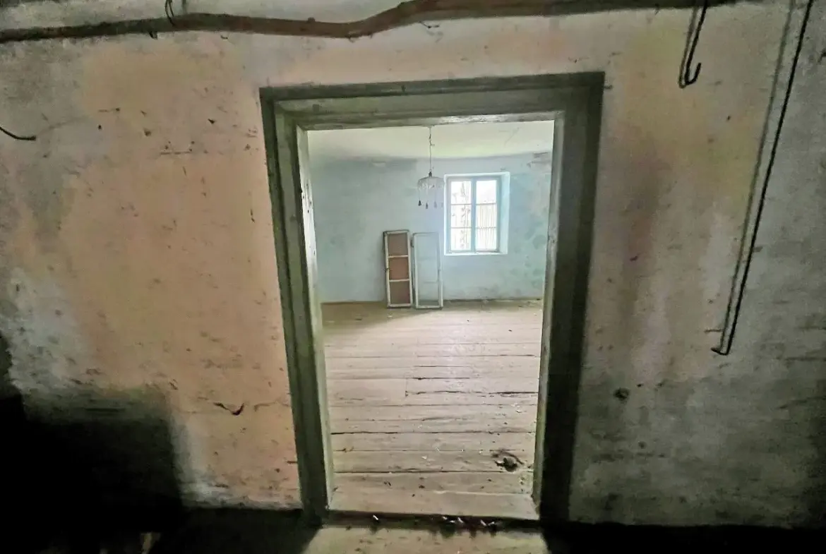 Soča area – Charming House in need of renovation in the Soča Valley