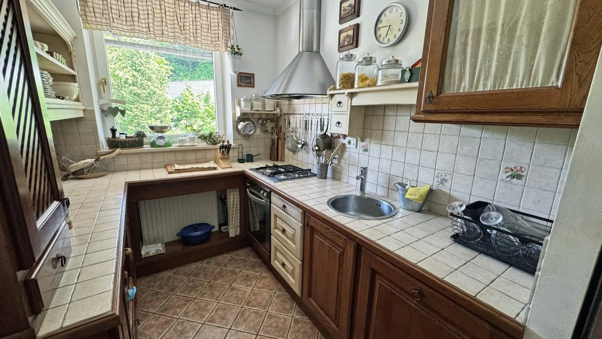 Kranj Area – Spacious Estate with Great Potential