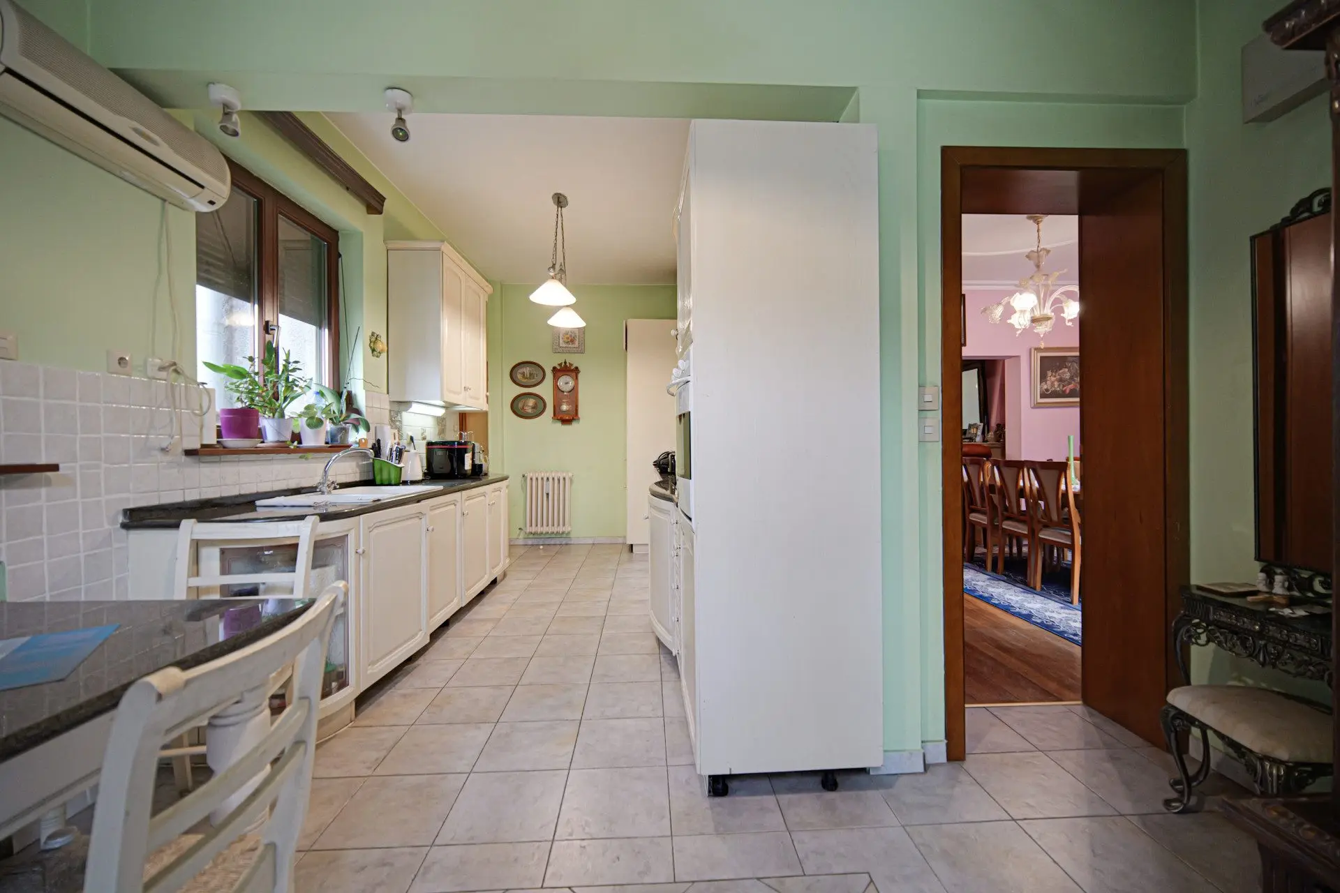 Aristocratic apartment for sale in an excellent location next to the St. Alexander Nevsky Cathedral