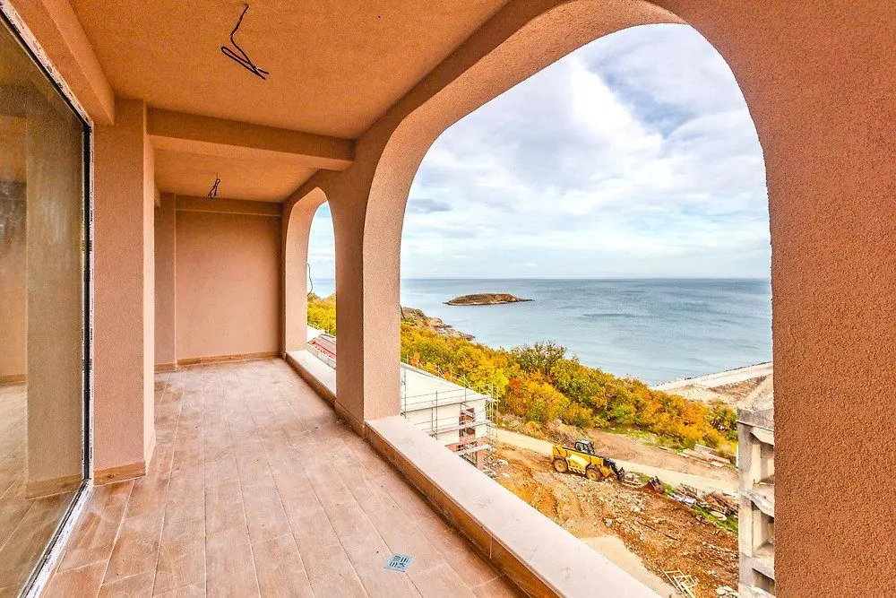 Townhouse in a five-star complex on the seashore