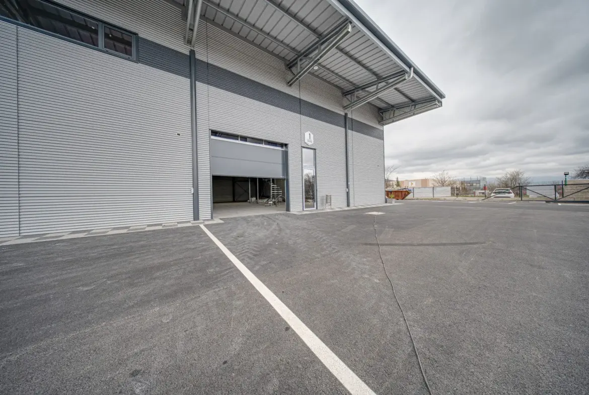 Newly built warehouse premises are for sale in the village of Lozen, at the Act 14 stage