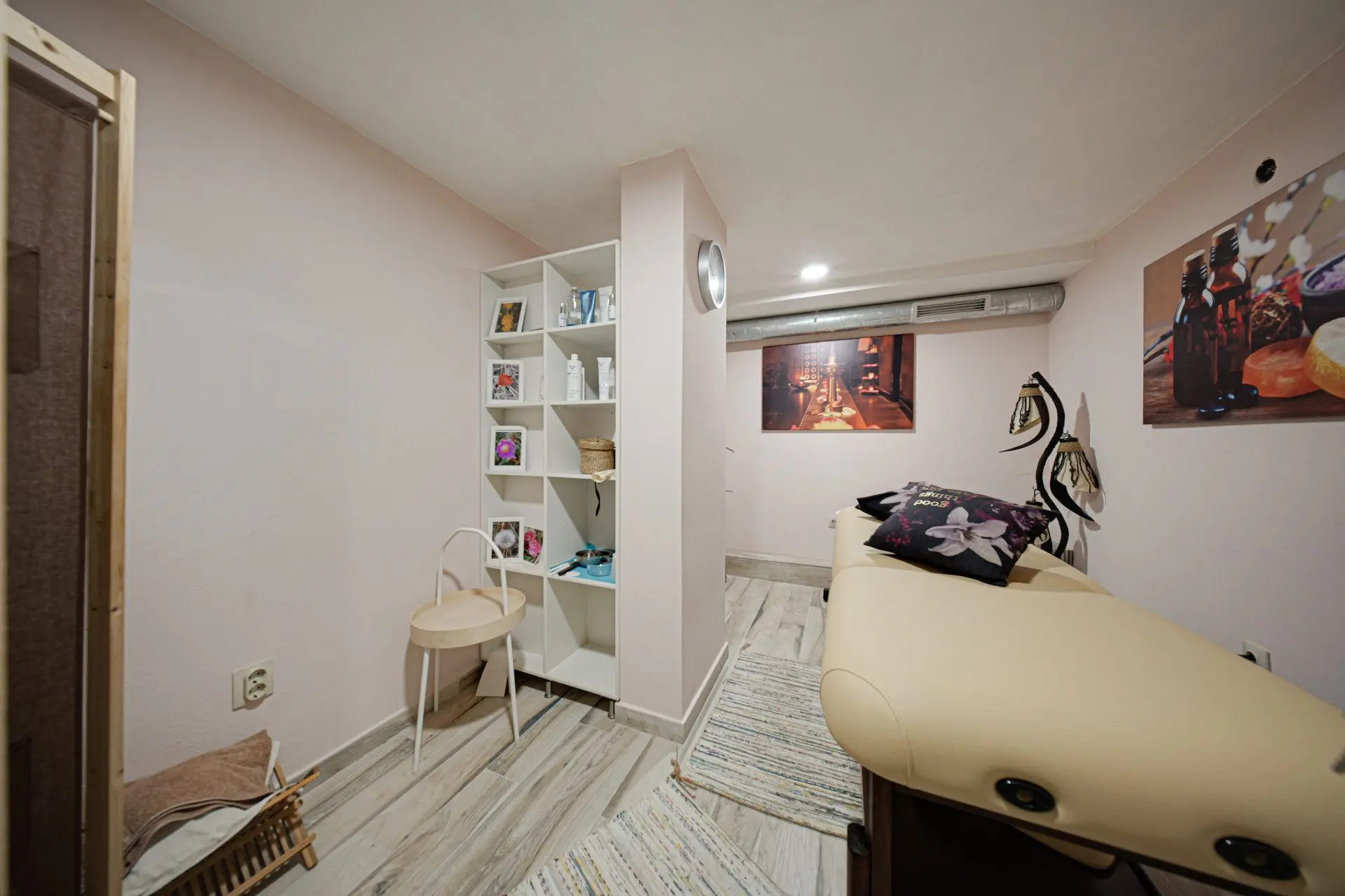 Spacious commercial premises located on two levels in Boyana for sale