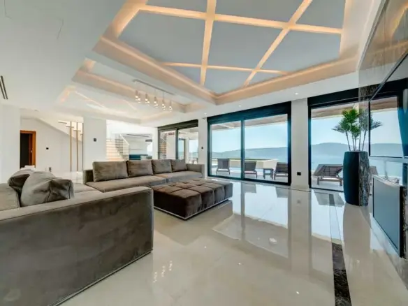 Exquisite Villa in Tivat: Luxury, Comfort, and Stunning Views
