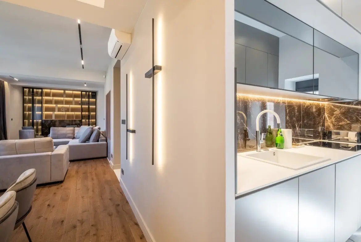 Elegant panoramic apartment on Tsar Osvoboditel Blvd