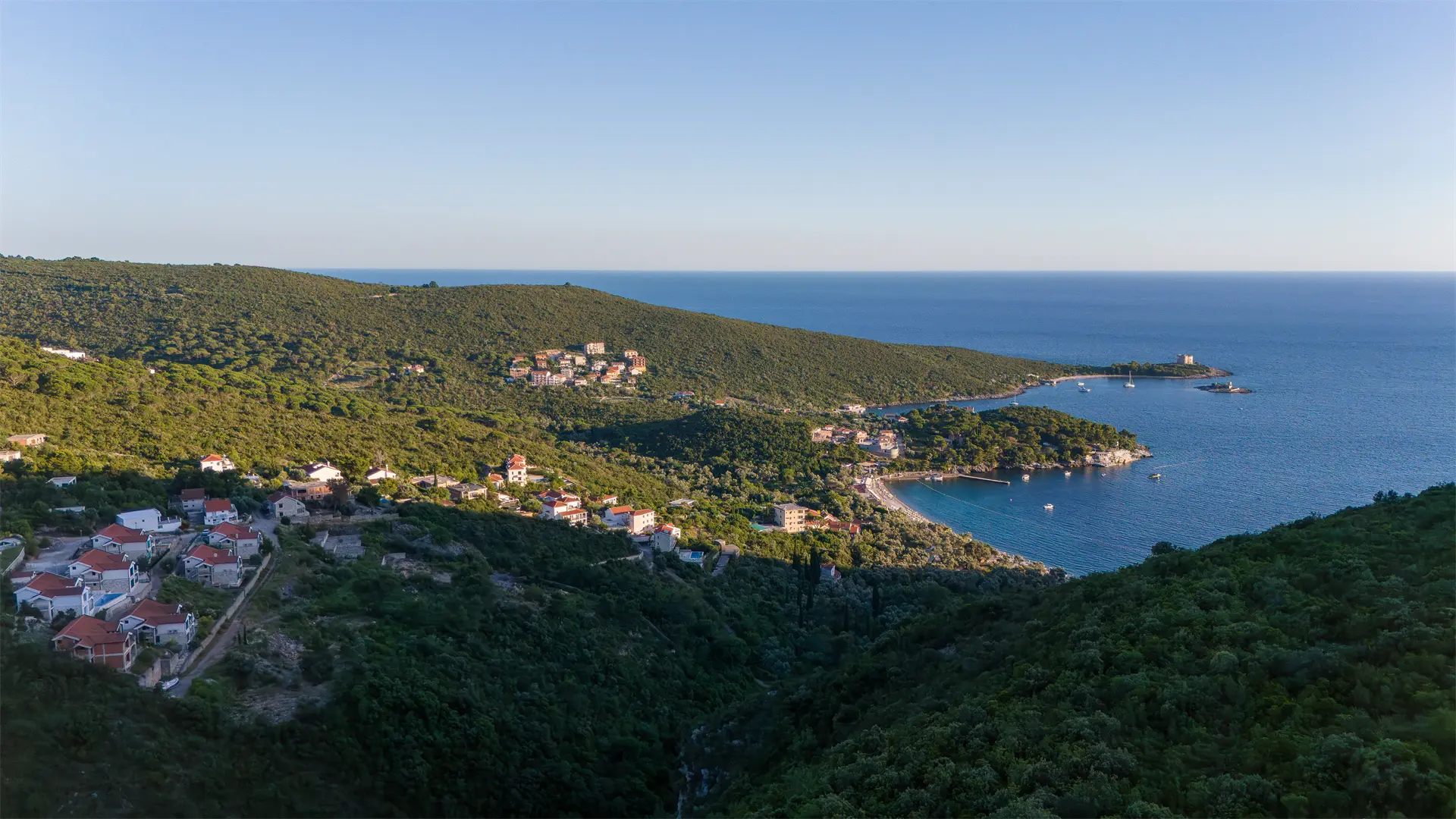Urbanized land with a sea view for sale
