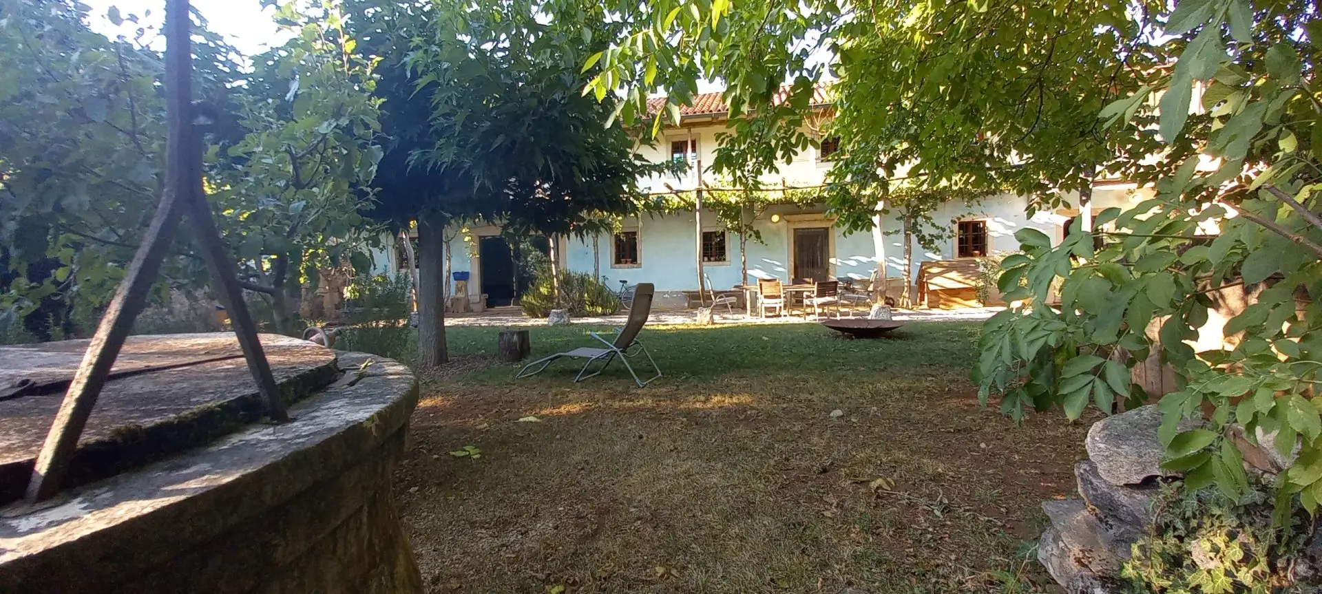 Karst – Exceptional Stone Estate with a Traditional Courtyard Surrounded by Nature
