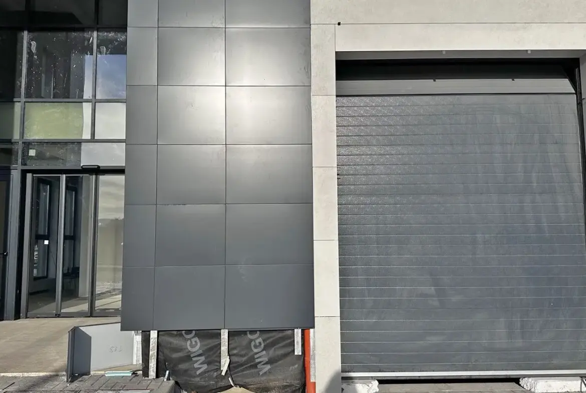 High end new boutique business building for sale