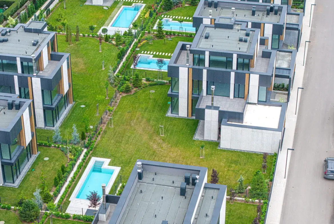Luxury house in a gated complex near the Anglo-American School
