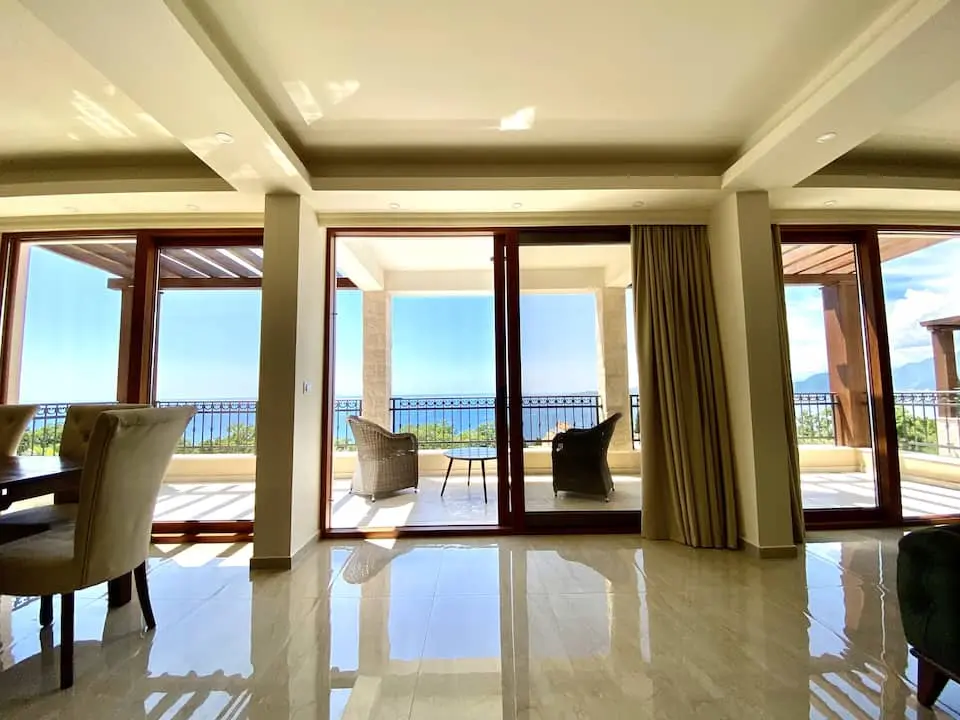 Exceptional four bedrooms villa