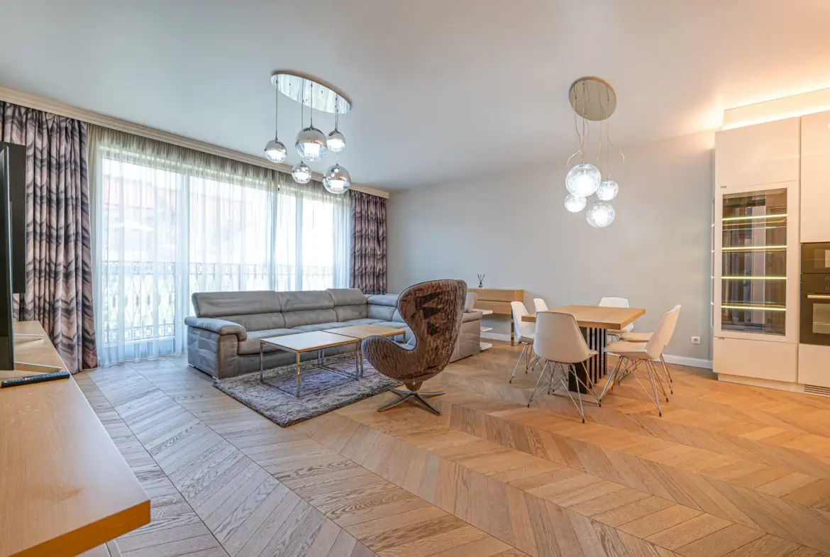 Elegant two-bedroom residence with a contemporary interior in a prestigious building