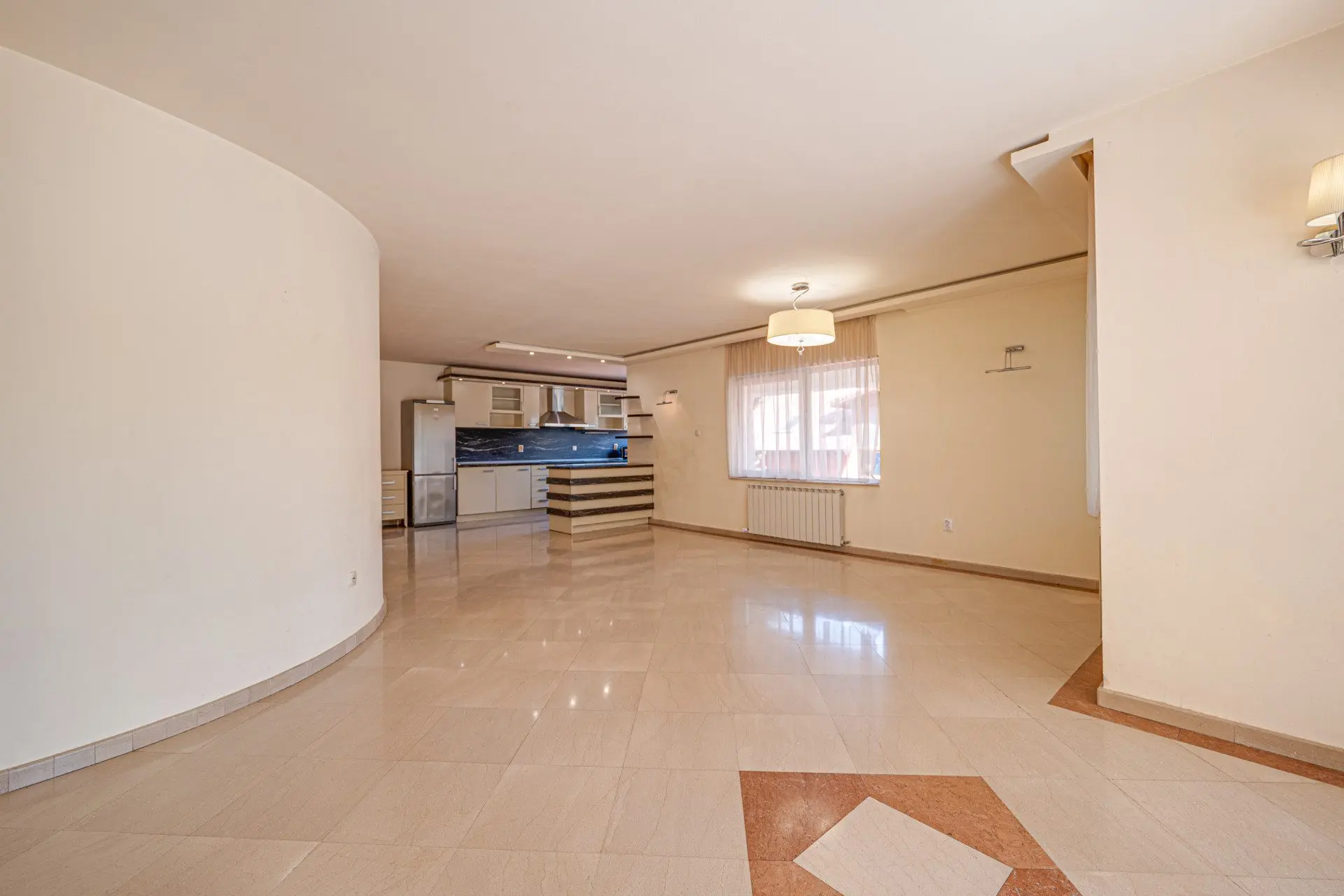 Family house with panoramic views, 1000 sq m yard, swimming pool and spa area in Simeonovo for sale