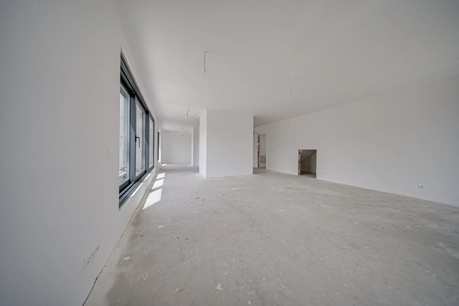 Premium penthouse with unparalleled panorama, space and views in an unparalleled boutique building in Iztok district