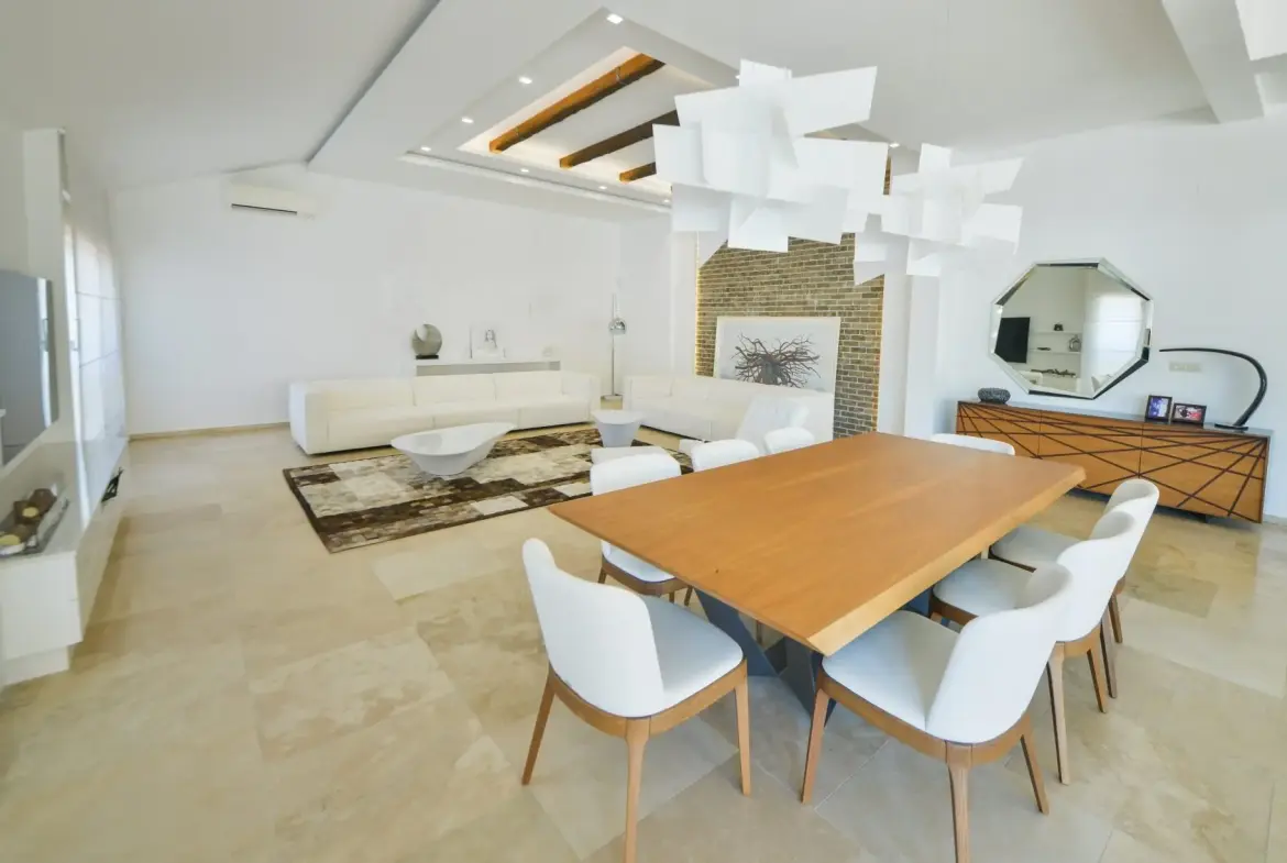 3-Bedroom Apartment in Pod magistralom, Budva