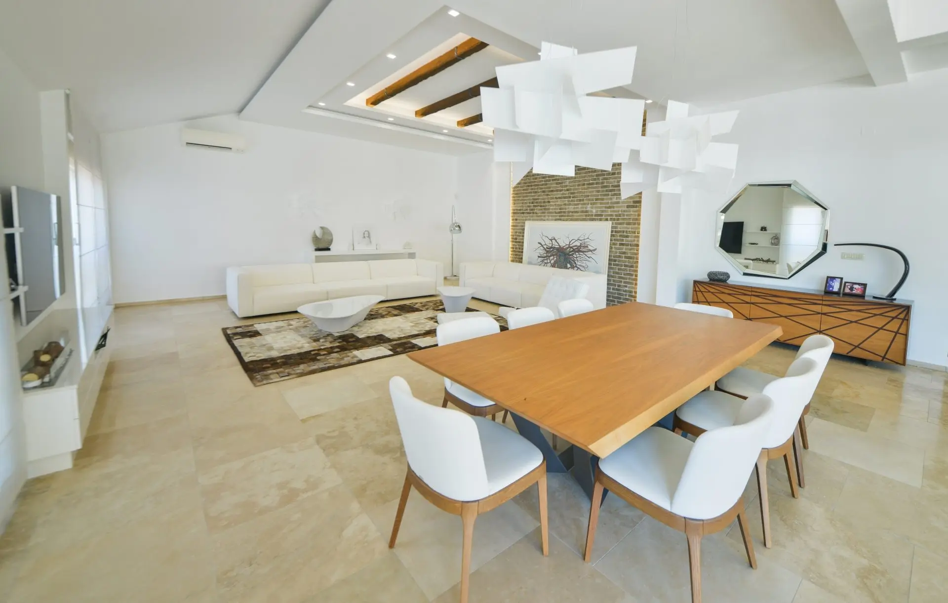3-Bedroom Apartment in Pod magistralom, Budva