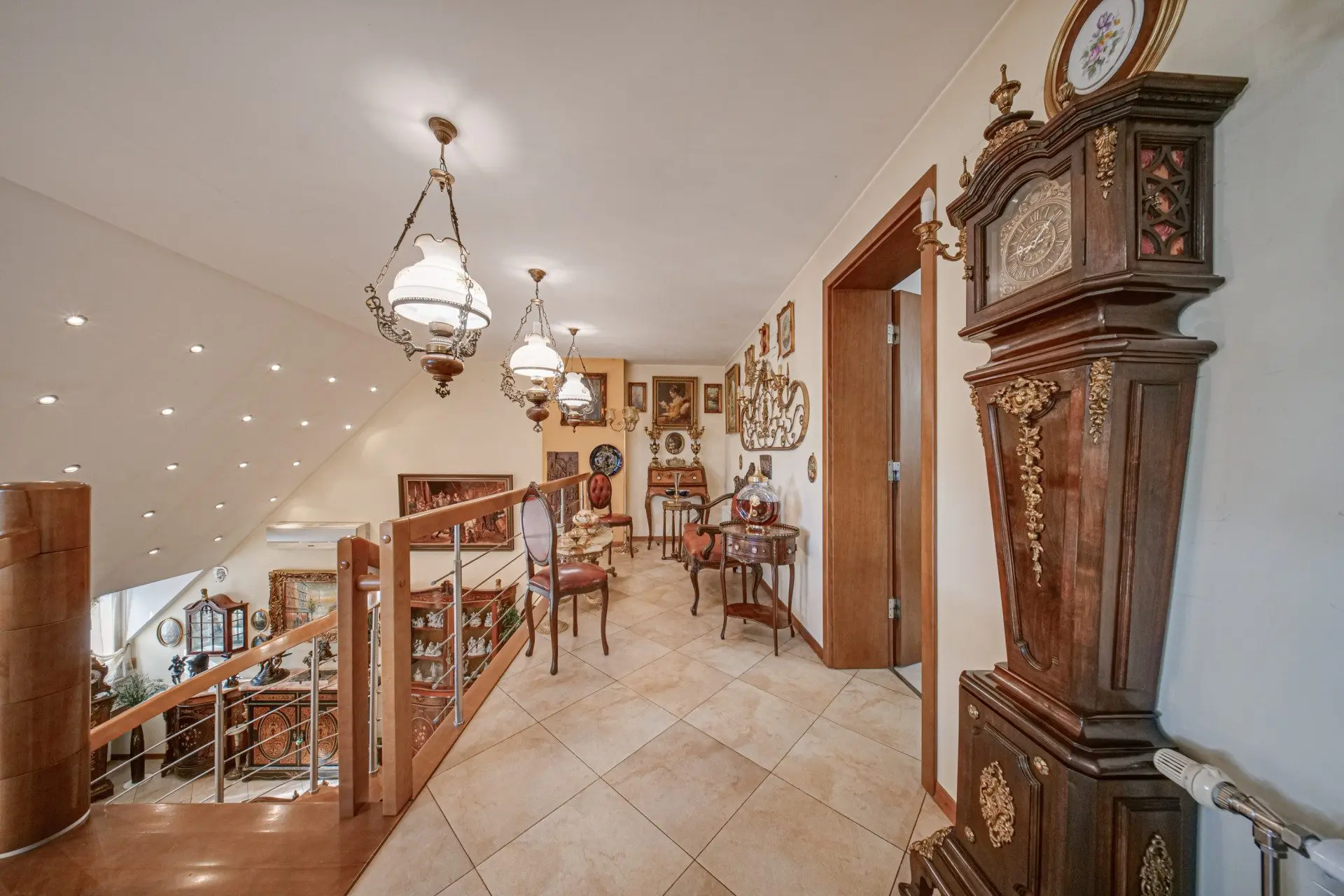 Aristocratic multi-room apartment with unique antiques in Mladost 1 for sale