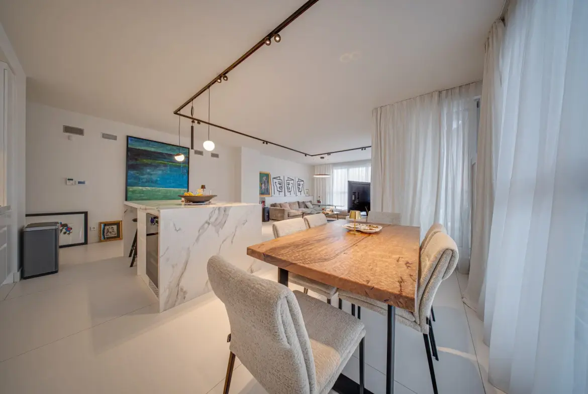 Luxury four-bedroom apartment in Residential Park Sofia for sale
