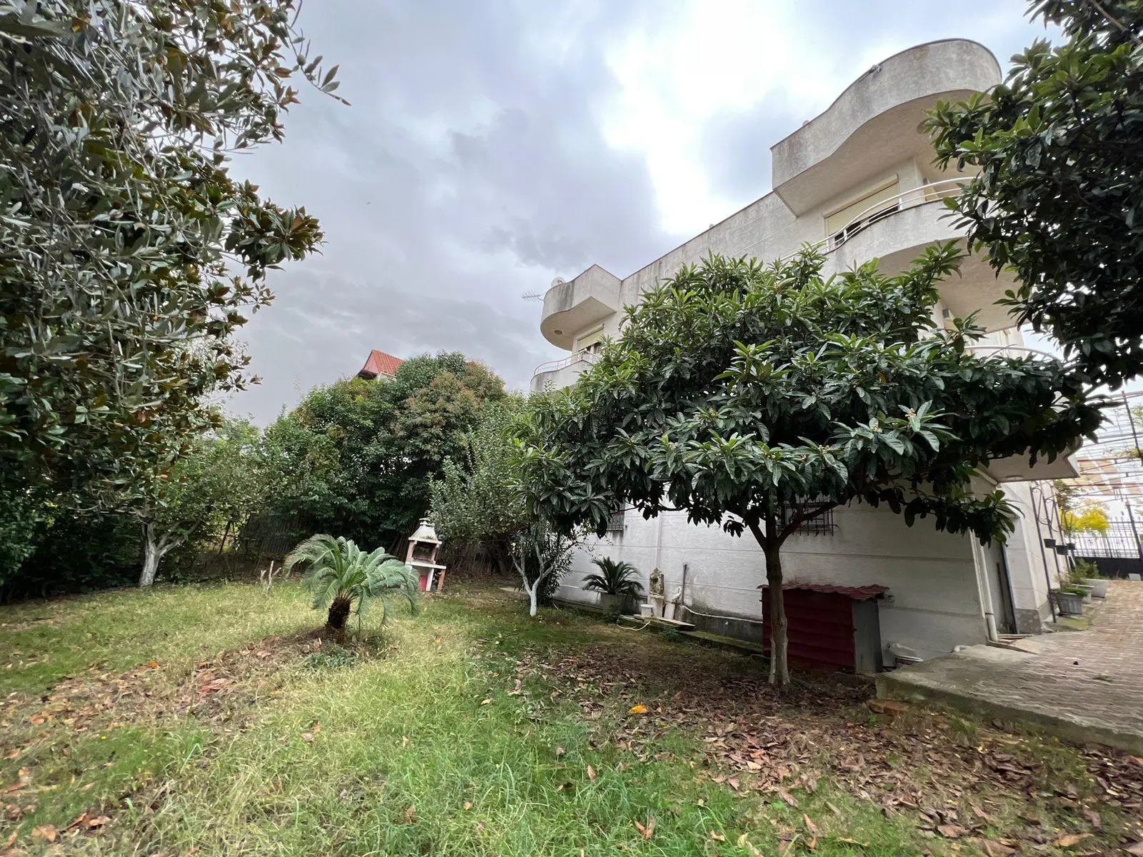 99b3994a-9813-4d3c-a48c-7974f02db20d Villa with Land for Sale in Farkë e Vogël, Tirana