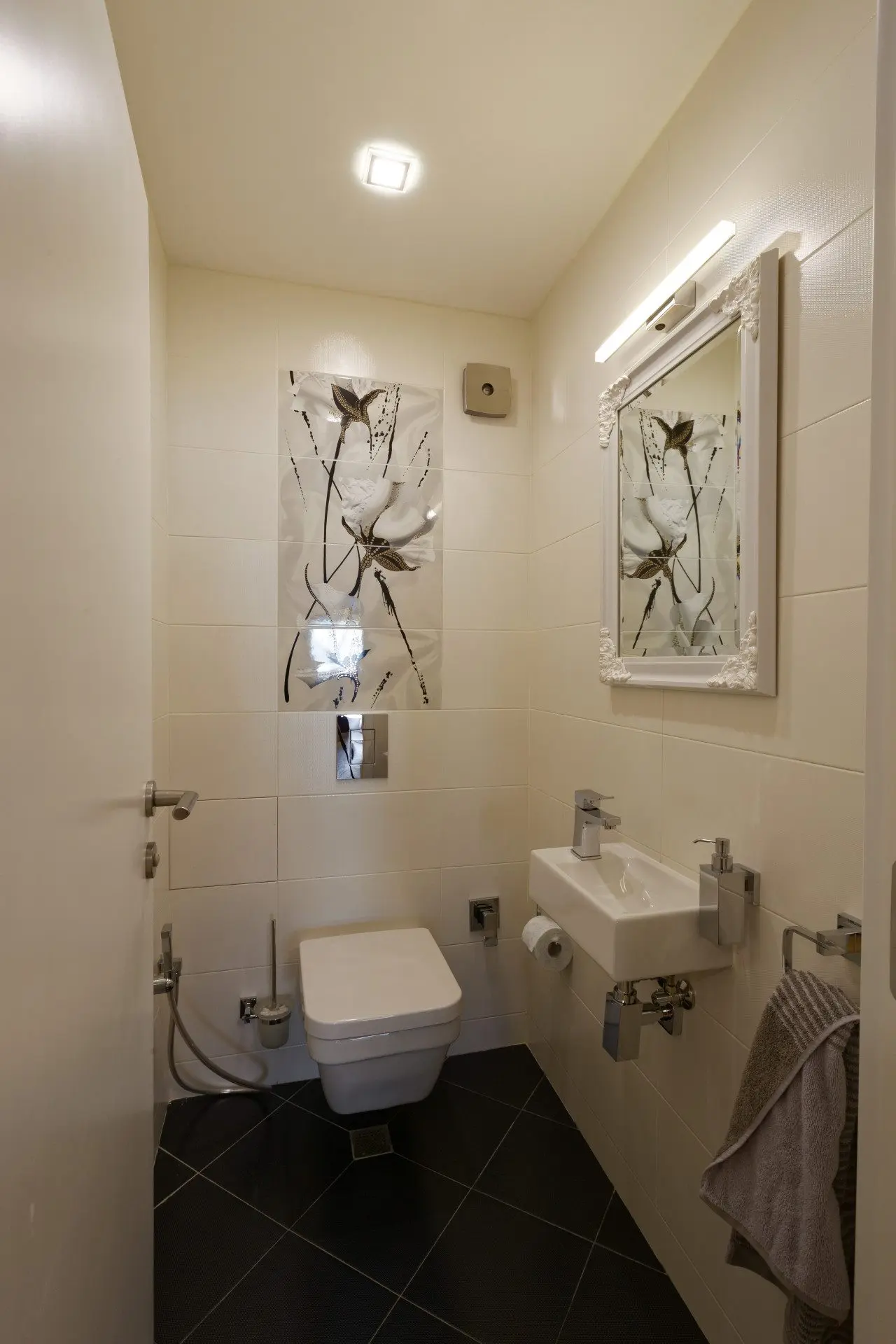 Spacious three-room apartment in Strelbishte for sale