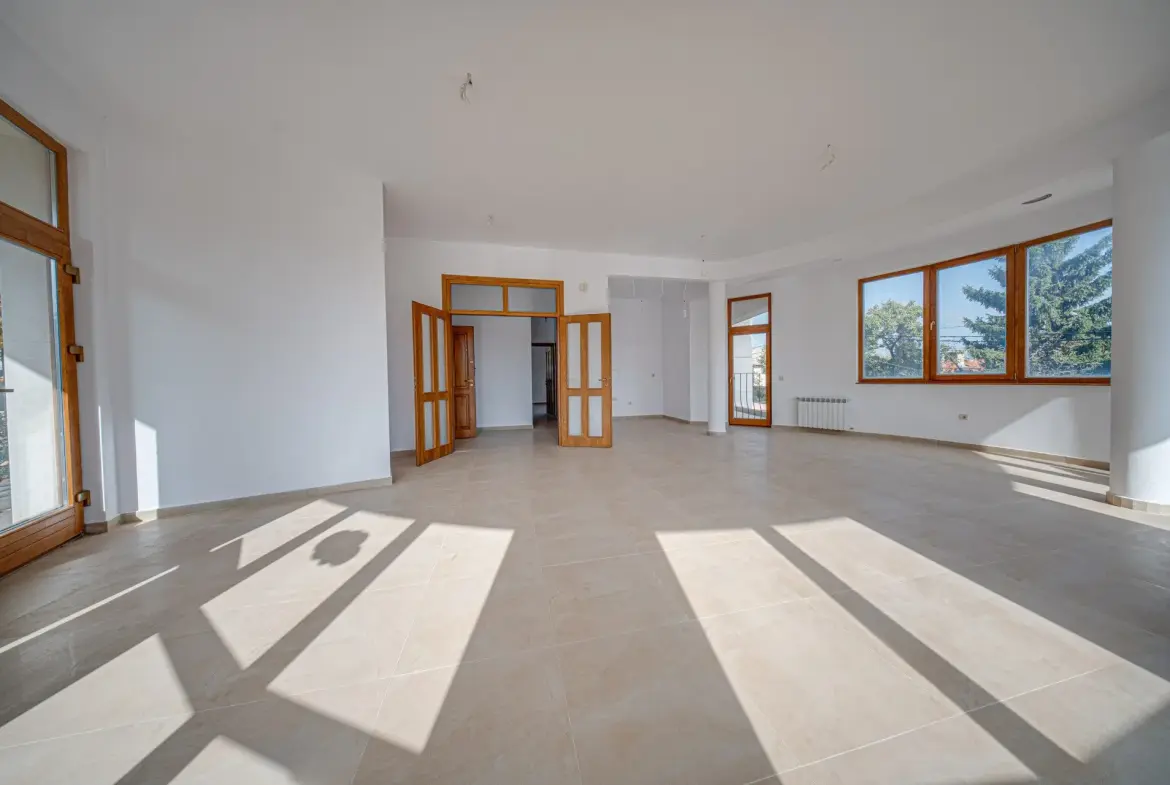 Exclusive building with panoramic views and the possibility of individual sales