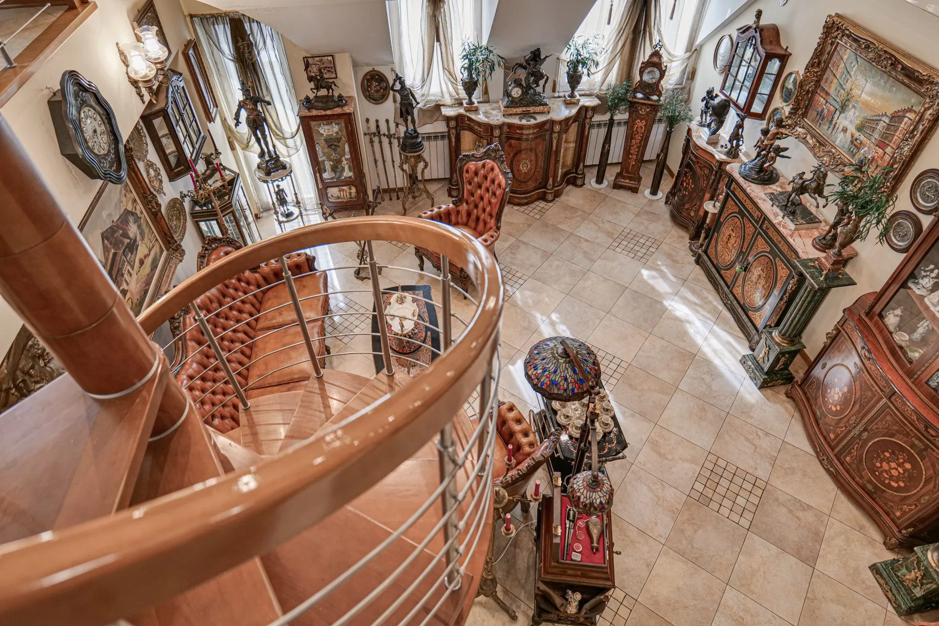 Aristocratic multi-room apartment with unique antiques in Mladost 1 for sale