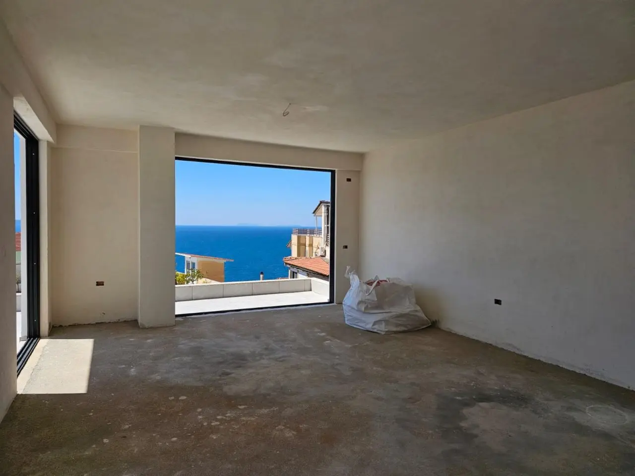 IMG-20260405-WA0019 PENTHOUSE FOR SALE IN SARANDA ALBANIA