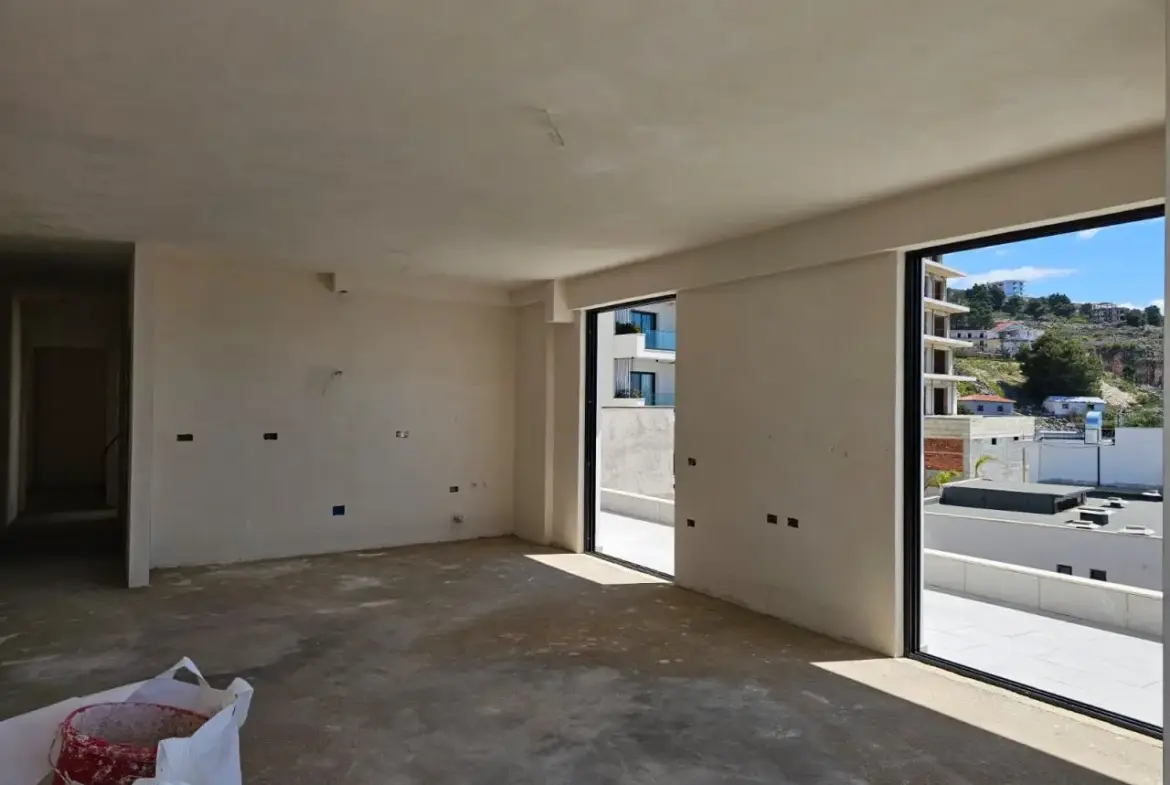 PENTHOUSE FOR SALE IN SARANDA ALBANIA