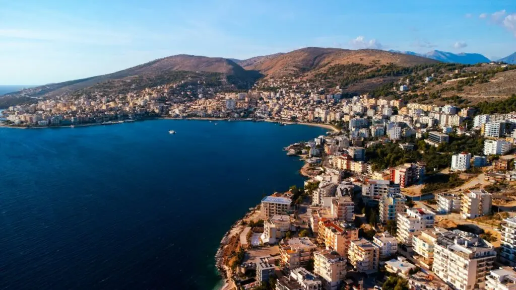 4-Story Building for Sale in Saranda with Sea View – Great Investment Opportunity