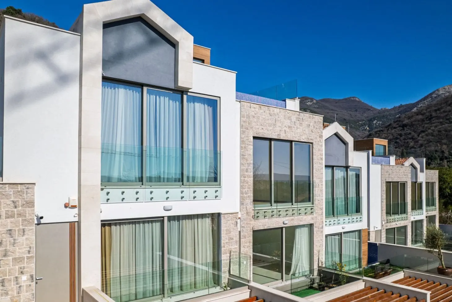 Lastva Park Townhouses Tivat: Premium 240-350m² Homes with Private Pools