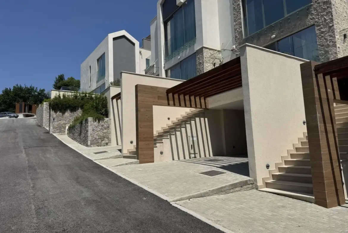 Lastva Park Townhouses Tivat: Premium 240-350m² Homes with Private Pools