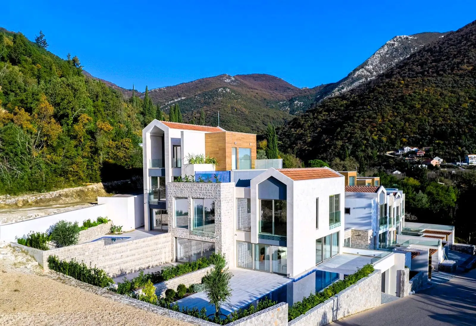 Lastva Park Townhouses Tivat: Premium 240-350m² Homes with Private Pools