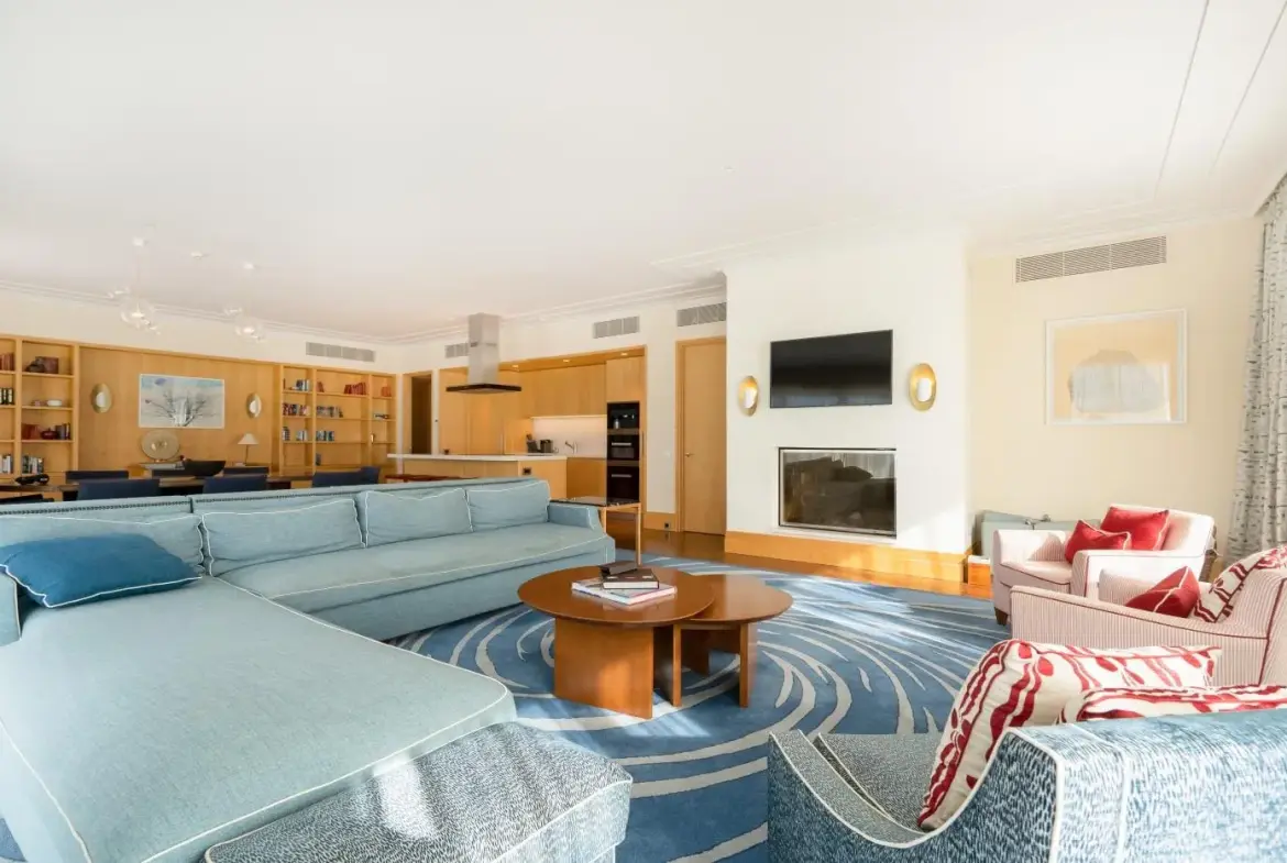 Penthouse, Regent Pool Club Porto Montenegro — 381 m², 3 Bed