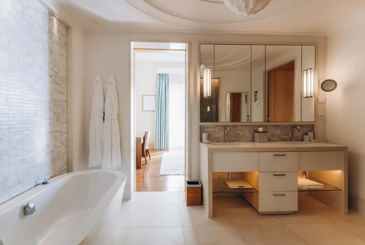 Penthouse, Regent Pool Club Porto Montenegro — 381 m², 3 Bed