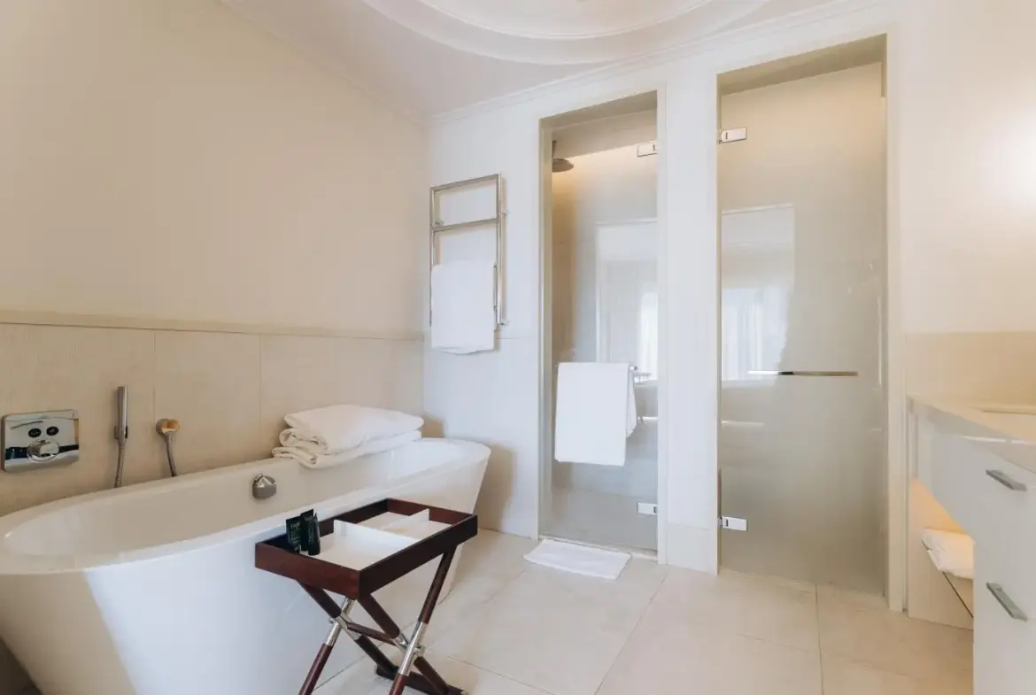 Penthouse, Regent Pool Club Porto Montenegro — 381 m², 3 Bed