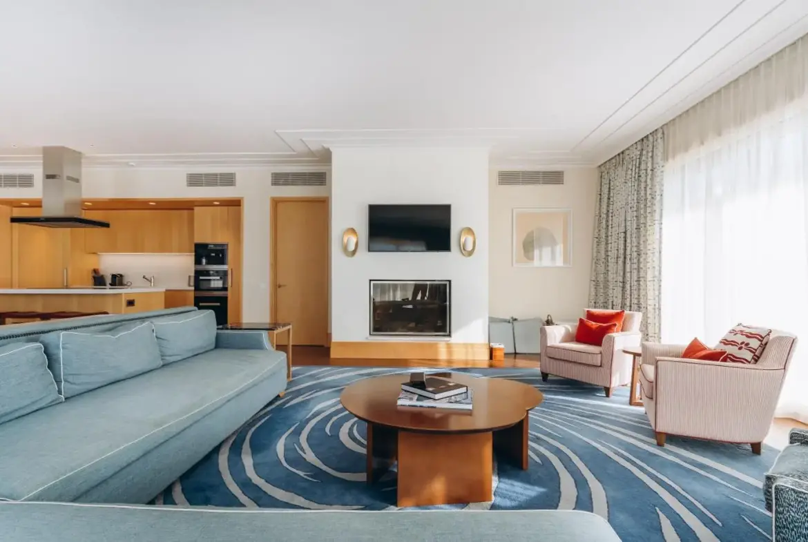 Penthouse, Regent Pool Club Porto Montenegro — 381 m², 3 Bed