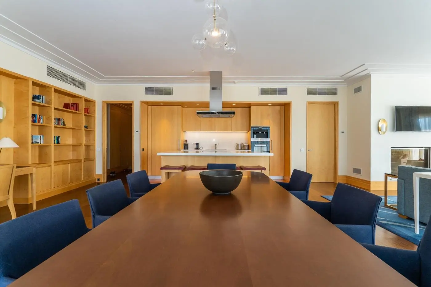 MRE-property-Montenegro-5 Penthouse, Regent Pool Club Porto Montenegro — 381 m², 3 Bed