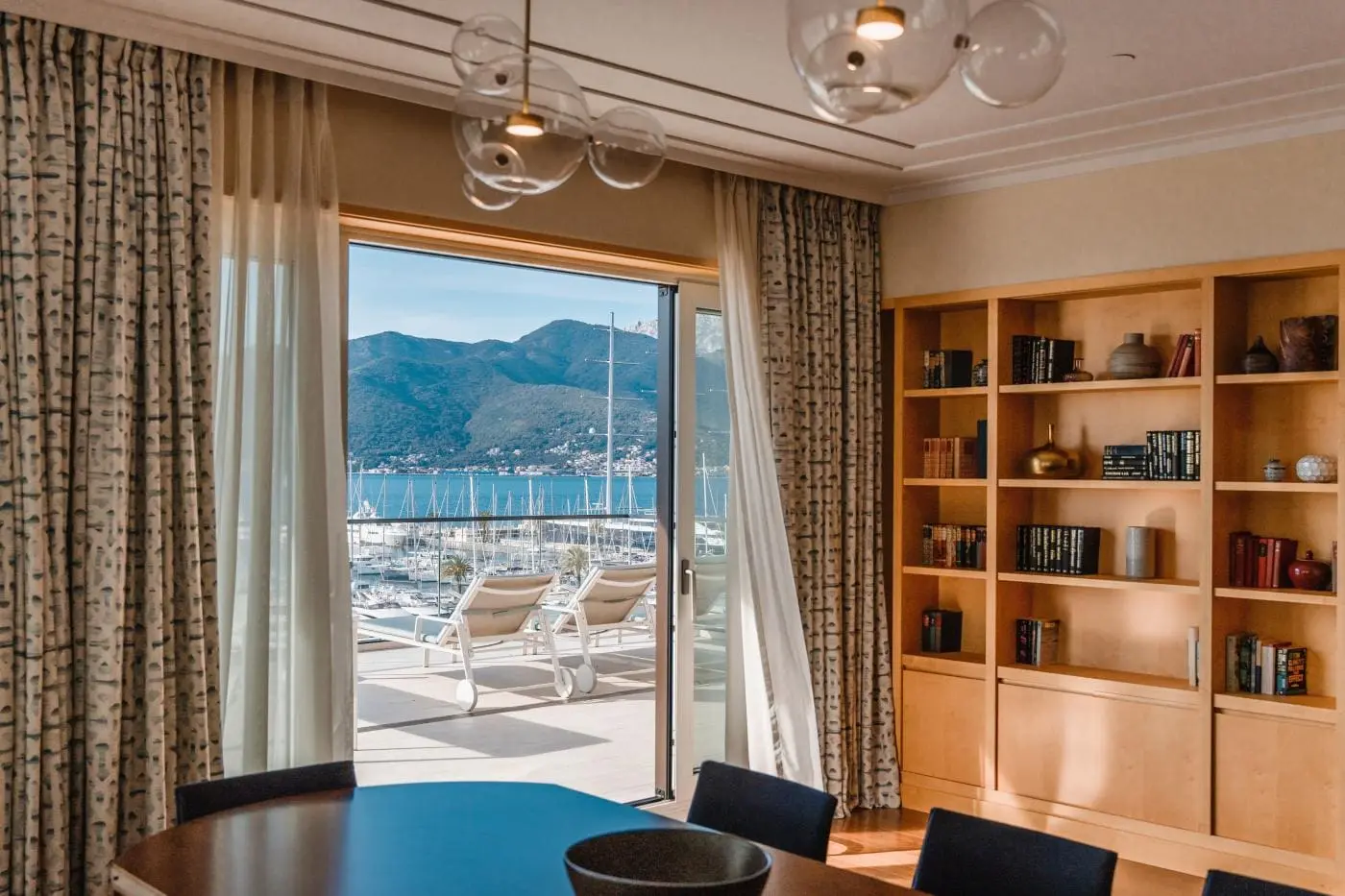 MRE-property-Montenegro-6 Penthouse, Regent Pool Club Porto Montenegro — 381 m², 3 Bed