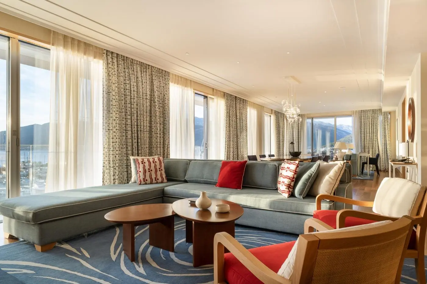 Penthouse with Infinity Pool, Porto Montenegro — 497 m², 3 Bed