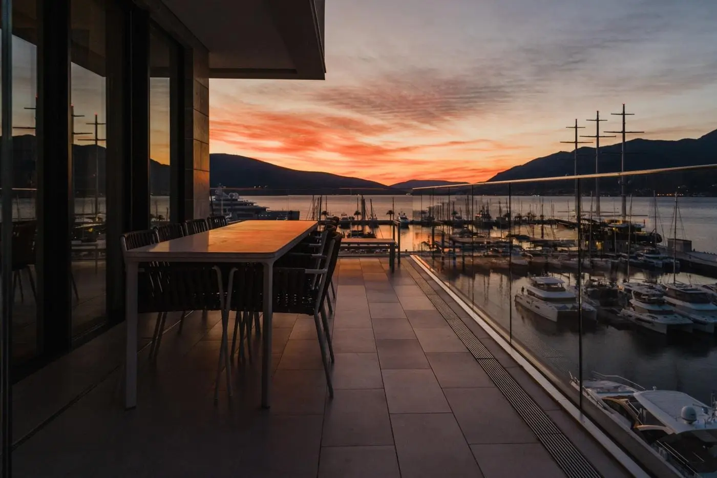 Penthouse with Infinity Pool, Porto Montenegro — 497 m², 3 Bed
