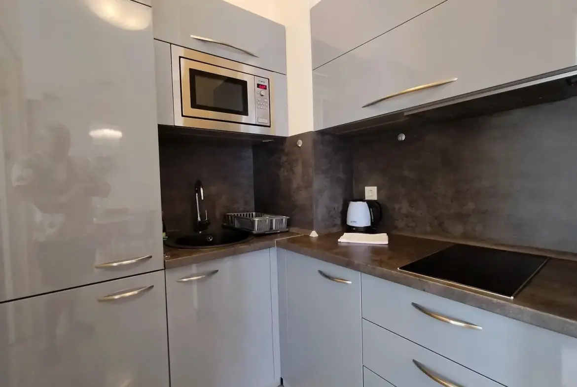 Captivating Apartment Awaits in Budva’s Exclusive Tre Canne