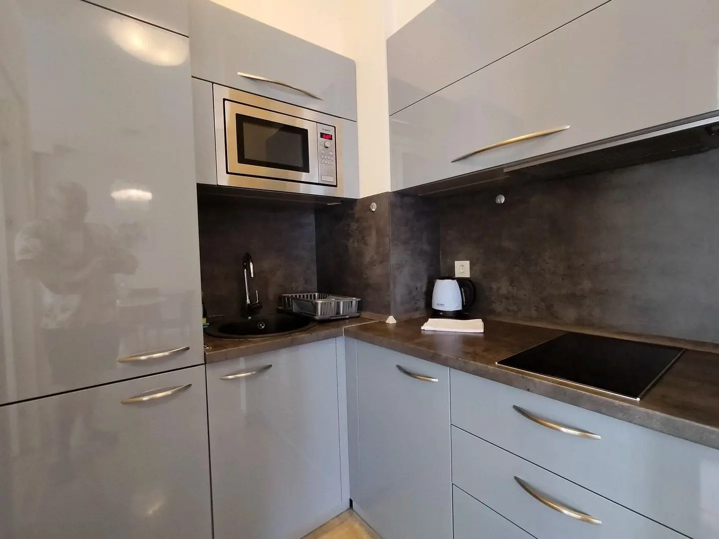 Captivating Apartment Awaits in Budva’s Exclusive Tre Canne