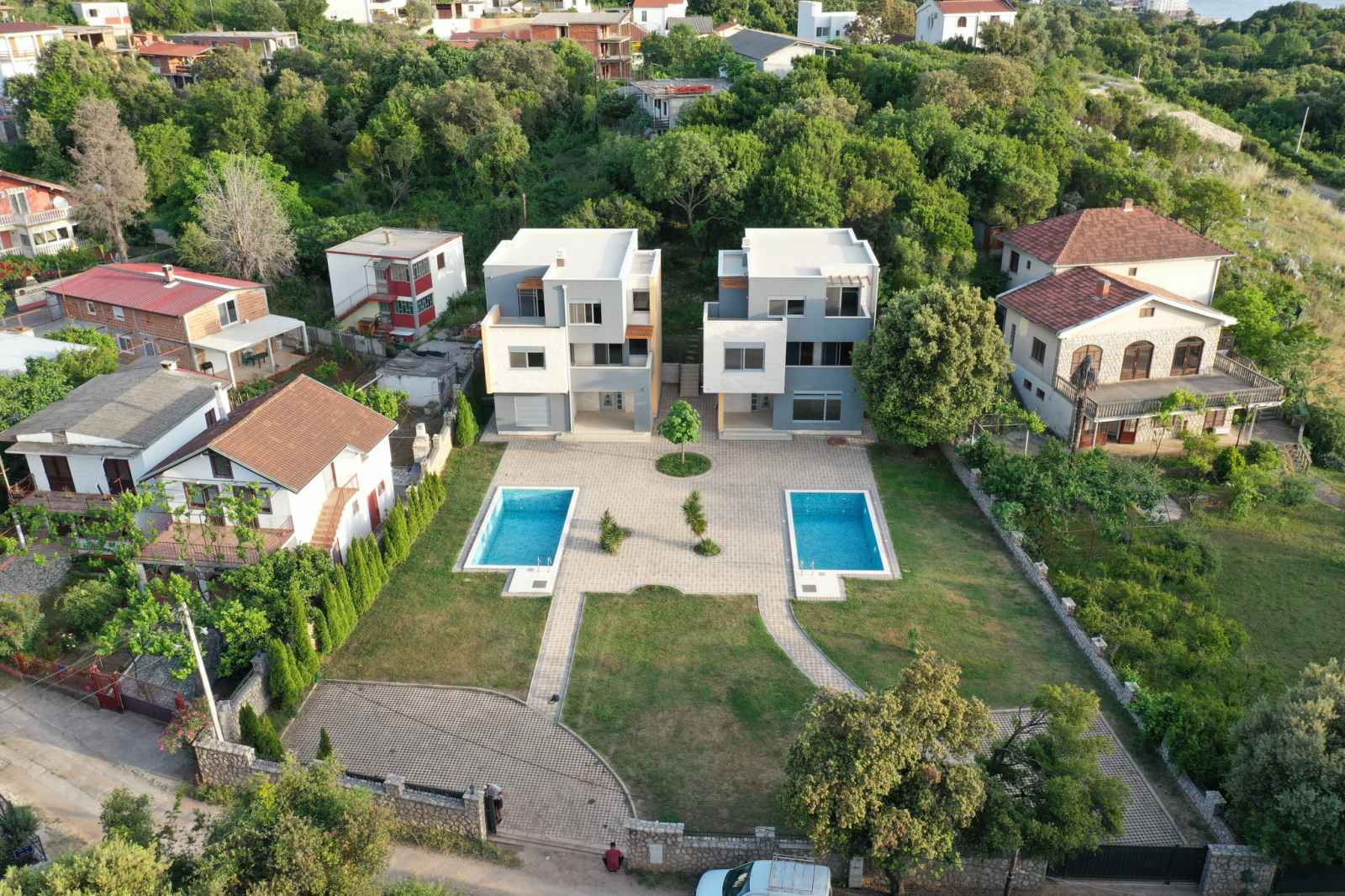 Modern villas for sale in Utjeha