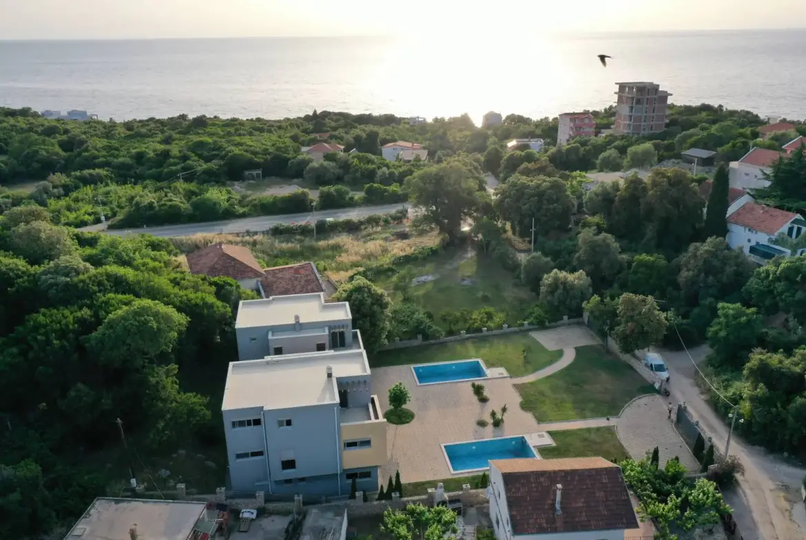Modern villas for sale in Utjeha