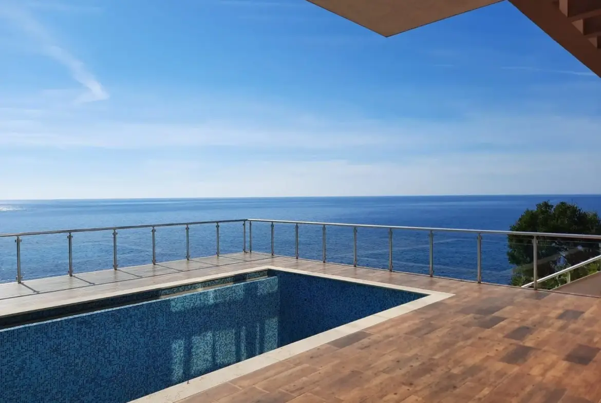 Seafront villa for sale in Montenegro-Modern Villa near Veliki Pijesak Beach
